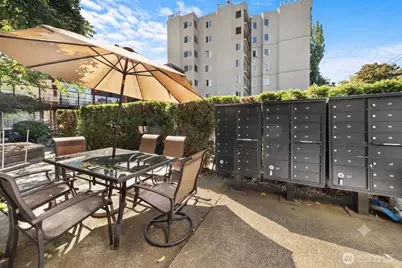 752 Bellevue Avenue E #212, Seattle, WA 98102 - Photo 19