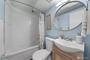 752 Bellevue Ave E, Seattle, WA 98102 - Photo 13