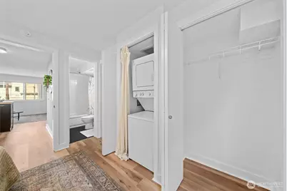 752 Bellevue Avenue E #212, Seattle, WA 98102 - Photo 11