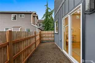 811 NE 125th St, Seattle, WA 98125 - Photo 33