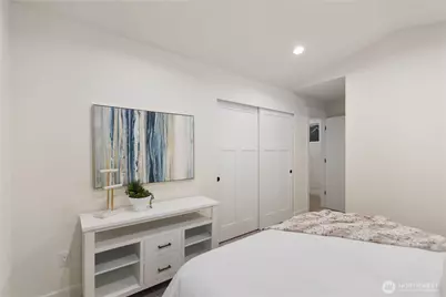 811 NE 125th Street #B, Seattle, WA 98125 - Photo 19