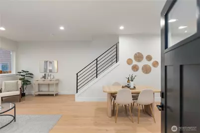 811 NE 125th Street #B, Seattle, WA 98125 - Photo 3