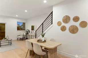 811 NE 125th St, Seattle, WA 98125 - Photo 9