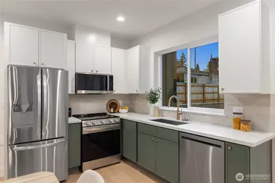 811 NE 125th Street #B, Seattle, WA 98125 - Photo 5