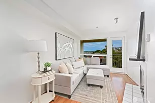 530 Melrose Ave E, Seattle, WA 98102 - Photo 15