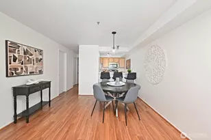 530 Melrose Ave E, Seattle, WA 98102 - Photo 11