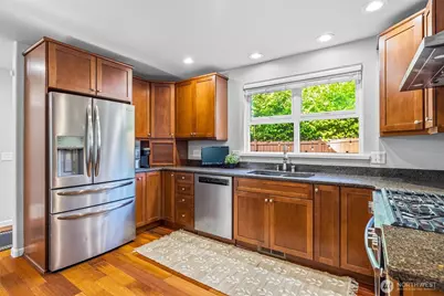 818 Haddon Road, Anacortes, WA 98221 - Photo 9
