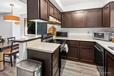18910 Bothell Everett Highway #D4, Bothell, WA 98012 - Photo 7