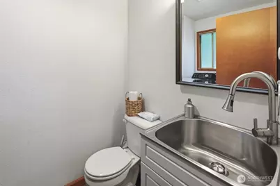 18910 Bothell Everett Highway #D4, Bothell, WA 98012 - Photo 9