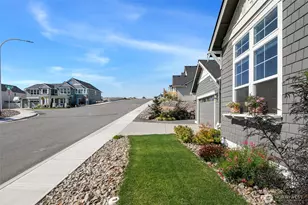 639 S Kent Ave, East Wenatchee, WA 98802 - Photo 3
