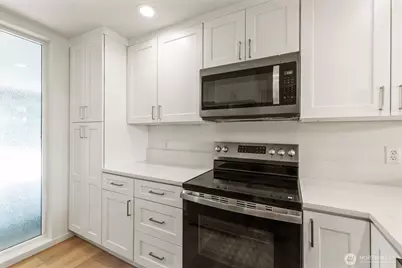 6582 137th Avenue NE #415, Redmond, WA 98052 - Photo 5