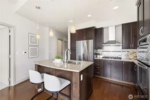 10610 NE 9th Pl, Bellevue, WA 98004 - Photo 9