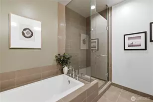 10610 NE 9th Pl, Bellevue, WA 98004 - Photo 21
