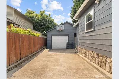 624 NE 2nd Avenue, Camas, WA 98600 - Photo 27