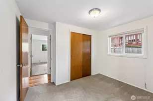 1033 151st Ave SE, Bellevue, WA 98007 - Photo 15