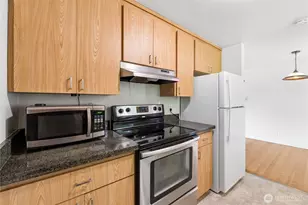 1033 151st Ave SE, Bellevue, WA 98007 - Photo 11