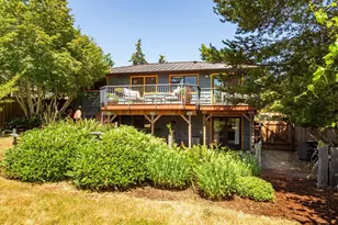 745 N 97th St, Seattle, WA 98103 - Photo 33