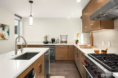 2804 Fairview Avenue E, Seattle, WA 98102 - Photo 23