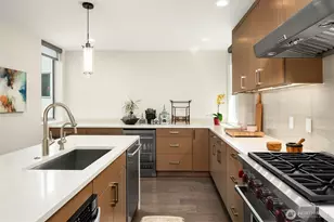 2804 Fairview Ave E, Seattle, WA 98102 - Photo 23
