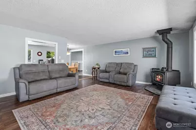 733 2nd Avenue NE, Pacific, WA 98047 - Photo 3