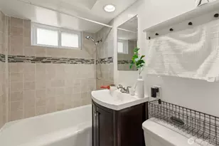 6831 37th Ave NE, Seattle, WA 98115 - Photo 11