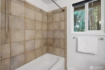 21926 SE 37th St, Sammamish, WA 98075 - Photo 29