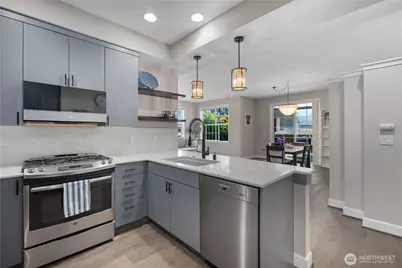 7549 SE 29th Street #103, Mercer Island, WA 98040 - Photo 15