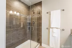 4372 Lakeview Ct, Bellingham, WA 98229 - Photo 17
