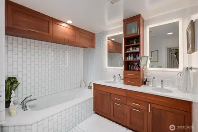 225 4th Avenue #A602, Kirkland, WA 98033 - Photo 17