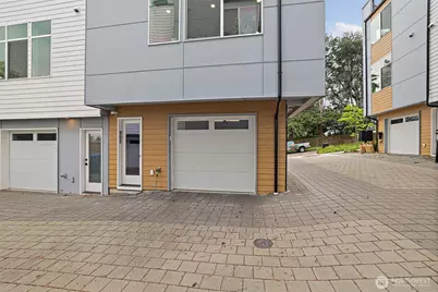 902 N 86th Street, Seattle, WA 98103 - Photo 33
