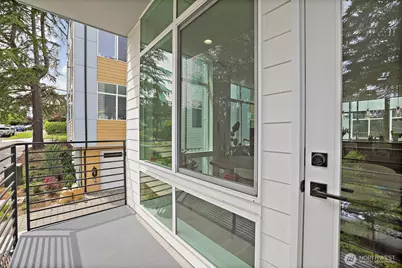902 N 86th Street, Seattle, WA 98103 - Photo 17