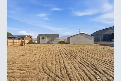 58 S Union, East Wenatchee, WA 98802 - Photo 31