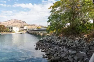 322 W Woodin Ave, Chelan, WA 98816 - Photo 25