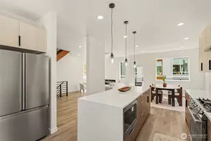 7776 Highland Park Wy SW, Seattle, WA 98106 - Photo 11