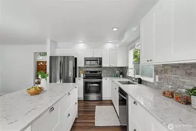 24305 SE 42nd Place, Sammamish, WA 98029 - Photo 7