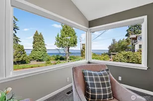 306 Spyglass Dr, Freeland, WA 98249 - Photo 9