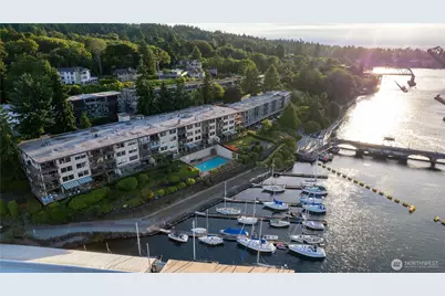 3100 W Commodore Way #305, Seattle, WA 98199 - Photo 39