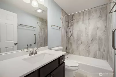 3100 W Commodore Way #305, Seattle, WA 98199 - Photo 27