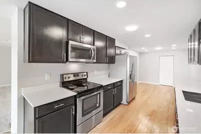 3100 W Commodore Way #305, Seattle, WA 98199 - Photo 19