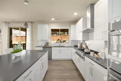 4020 235th Place SE, Sammamish, WA 98075 - Photo 11
