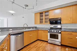 1188 106th Ave NE, Bellevue, WA 98004 - Photo 5