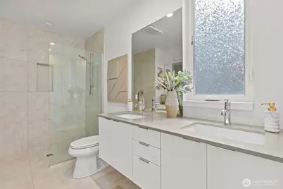 716 11th Avenue E #A, Seattle, WA 98102 - Photo 15