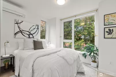 716 11th Avenue E #A, Seattle, WA 98102 - Photo 11