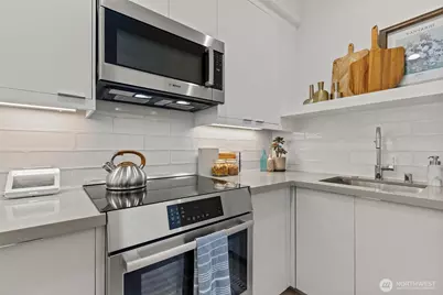 716 11th Avenue E #A, Seattle, WA 98102 - Photo 9