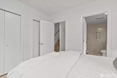 716 11th Avenue E #A, Seattle, WA 98102 - Photo 13