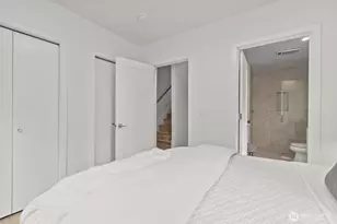 716 11th Ave E, Seattle, WA 98102 - Photo 13