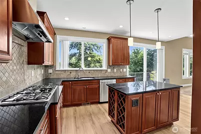 6916 50th St W, University Place, WA 98467 - Photo 7
