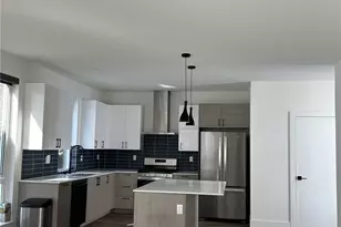 4123 25th Ave SW, Seattle, WA 98106 - Photo 3