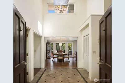 7066 92nd Avenue SE, Mercer Island, WA 98040 - Photo 5