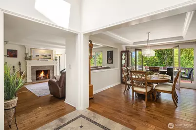7066 92nd Avenue SE, Mercer Island, WA 98040 - Photo 9
